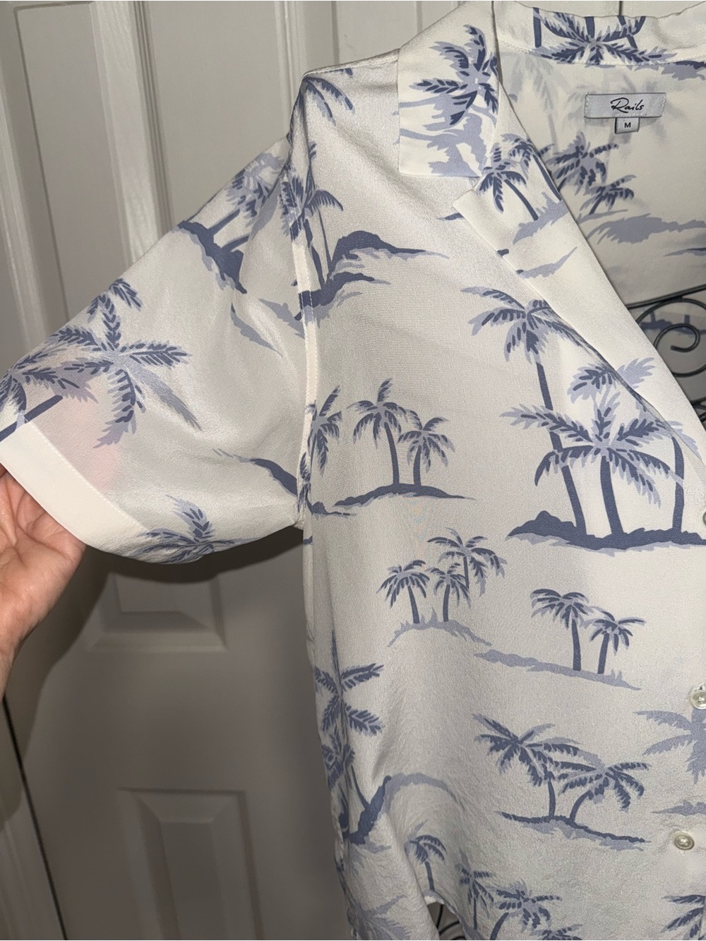 Rails 100% silk tropical, palm tree, blouse, size medium - Picture 3 of 9